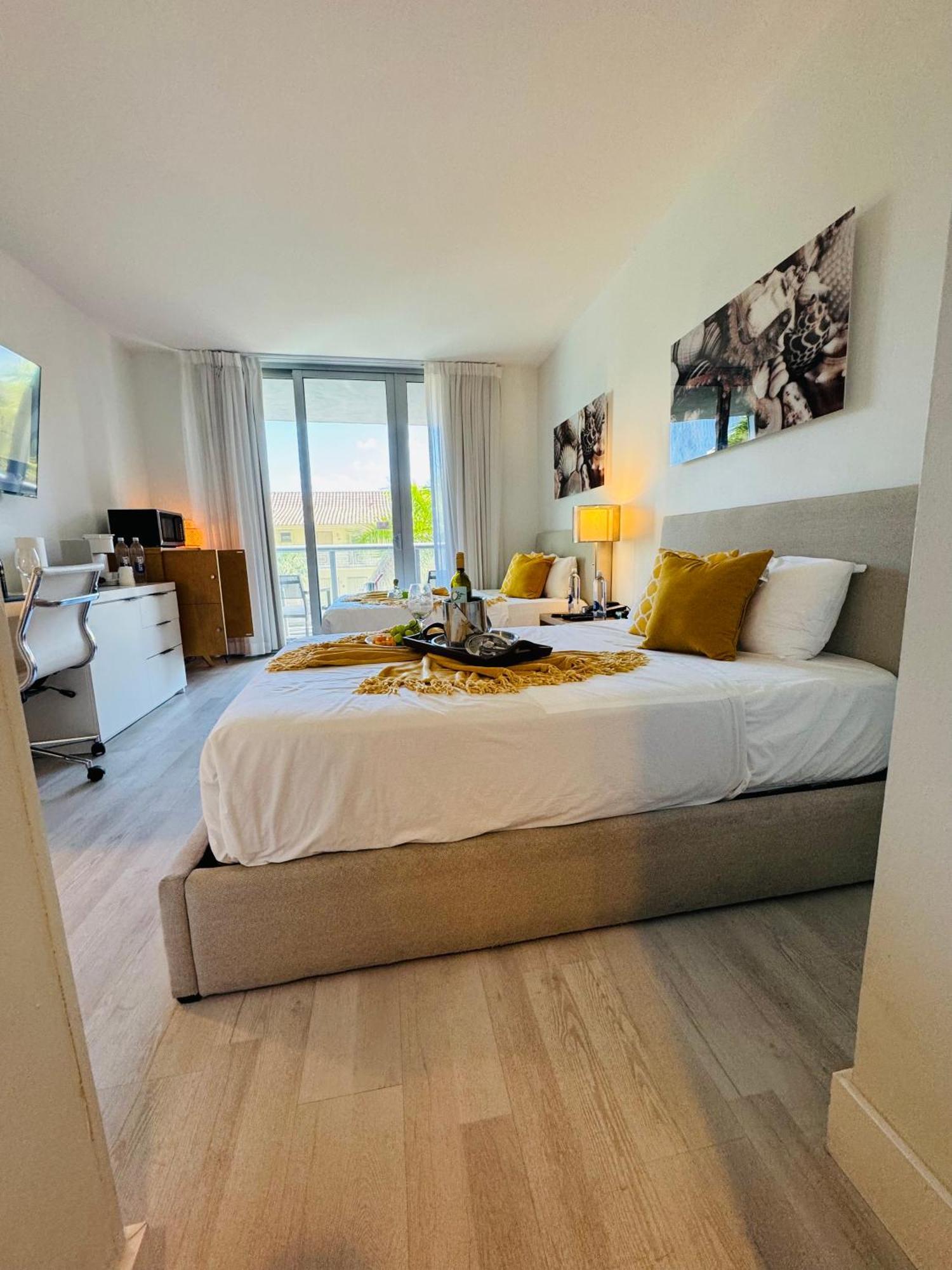 Beachwalk Resort & Condos Hallandale Beach Kültér fotó