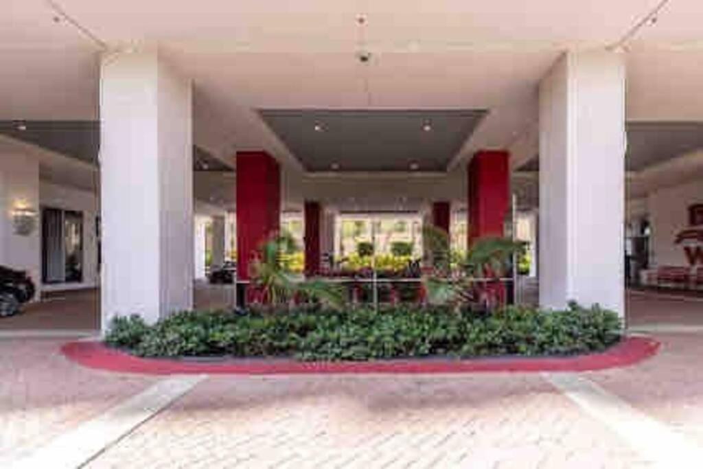 Beachwalk Resort & Condos Hallandale Beach Kültér fotó