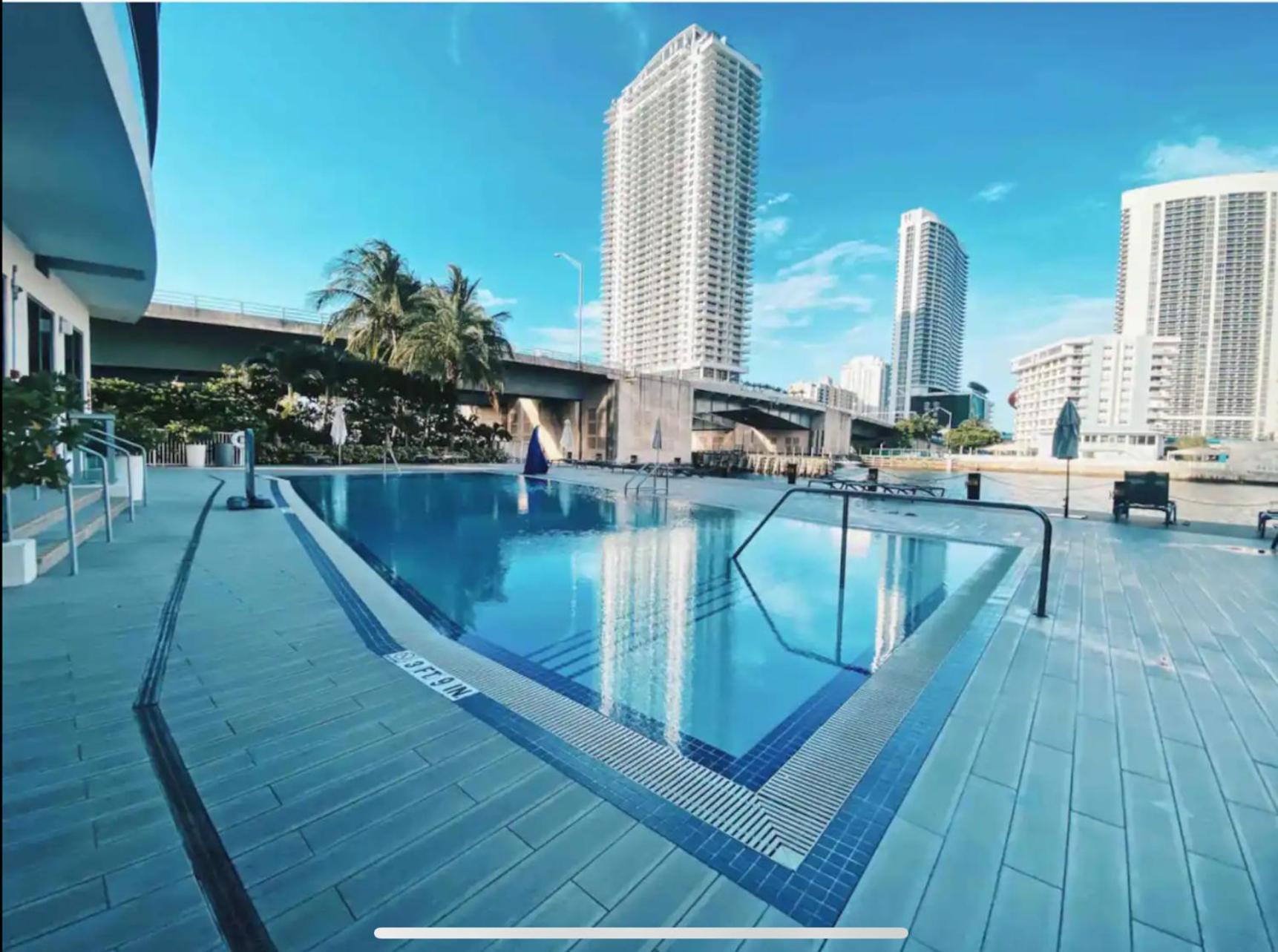 Beachwalk Resort & Condos Hallandale Beach Kültér fotó