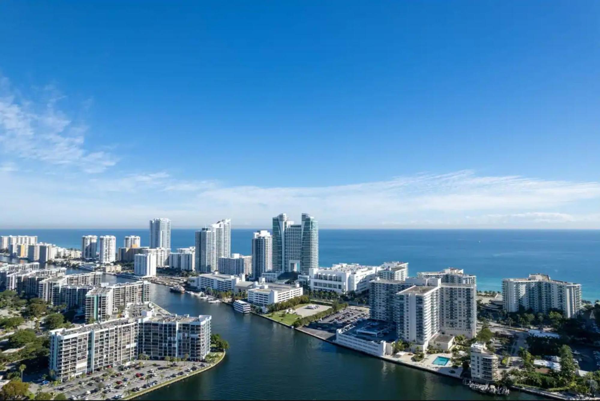 Beachwalk Resort & Condos Hallandale Beach Kültér fotó